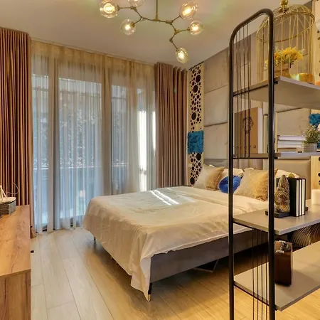 Elegant In French Quarter Premium Area 布加勒斯特